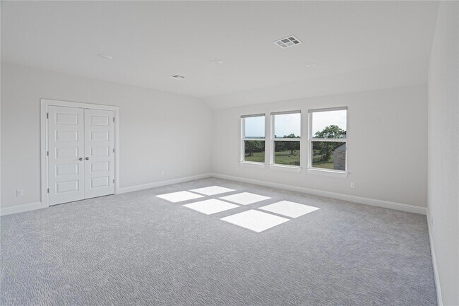 Building Photo - 301 Northcrest Dr