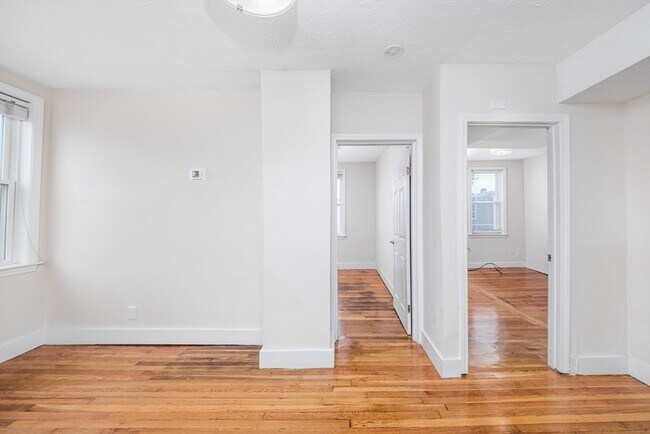 Building Photo - 167 O St