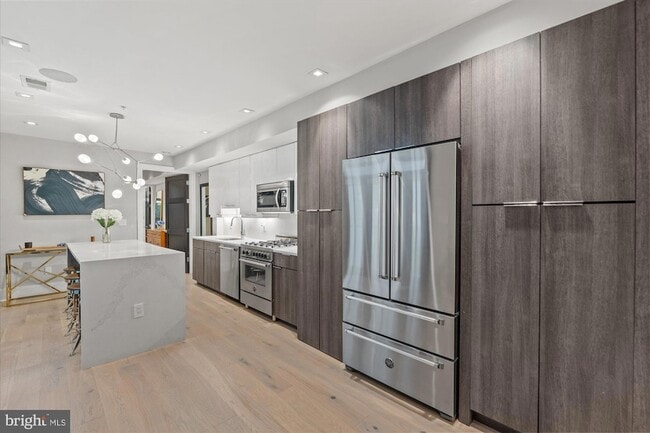 Building Photo - 1429 W Street NW Unit 1