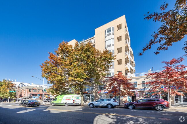 Building Photo - 93-05 37th Ave