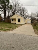 Building Photo - 2532 W Easton Pl