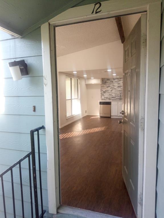 Building Photo - 3762 Tanglewilde St