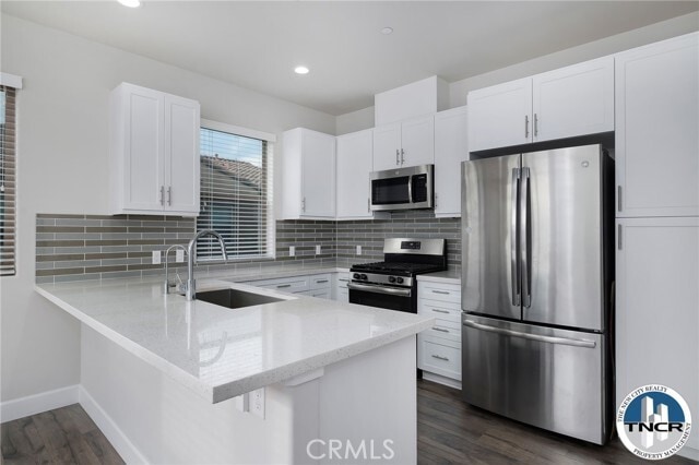 Building Photo - 9841 Alburtis Ave