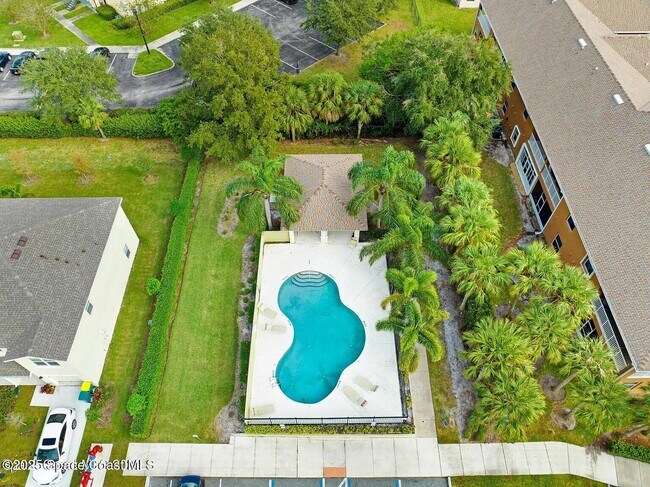 Building Photo - 1035 Venetian Dr