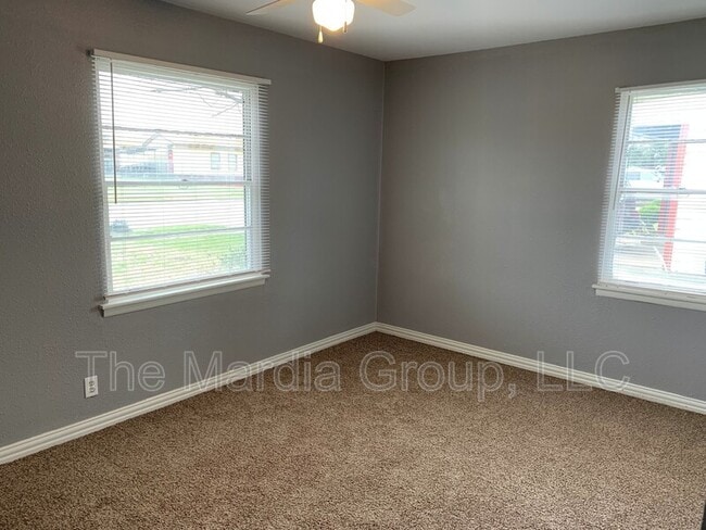 Building Photo - 2628 Healey Dr