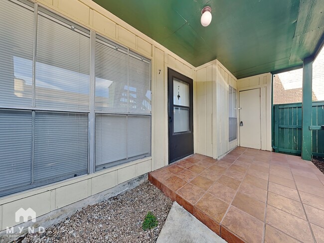 Building Photo - 1516 Bay Area Blvd