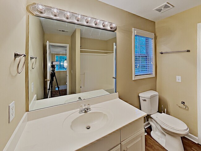 Building Photo - 2813 Savannah Walk Cove