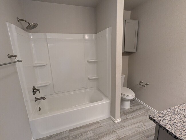 Building Photo - Beautiful Maintained home in Bellfarms