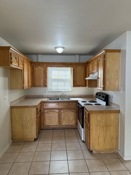 Building Photo - 1405 Donaldson Ave