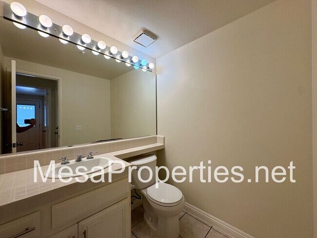 Building Photo - 14095 Bancroft Ct