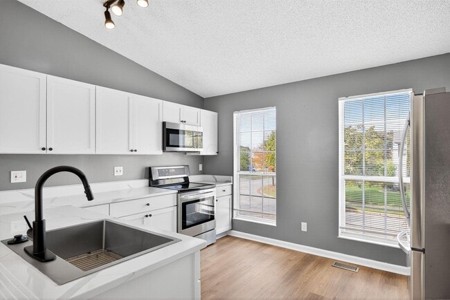 Building Photo - 5289 Frisco Dr