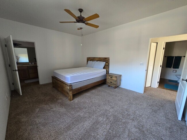 Building Photo - Unfurnished, 1-Year Long-Term Rental