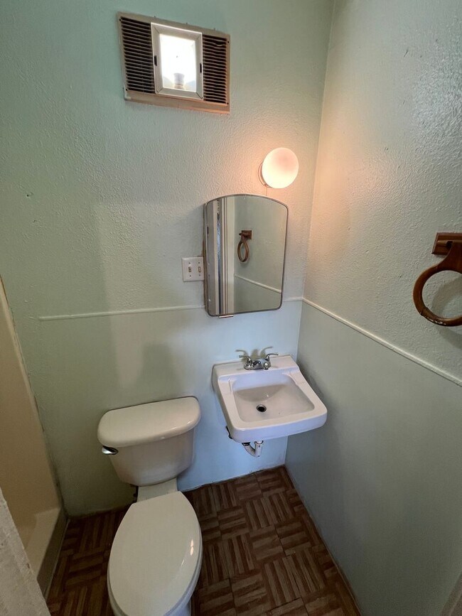 Building Photo - 93754