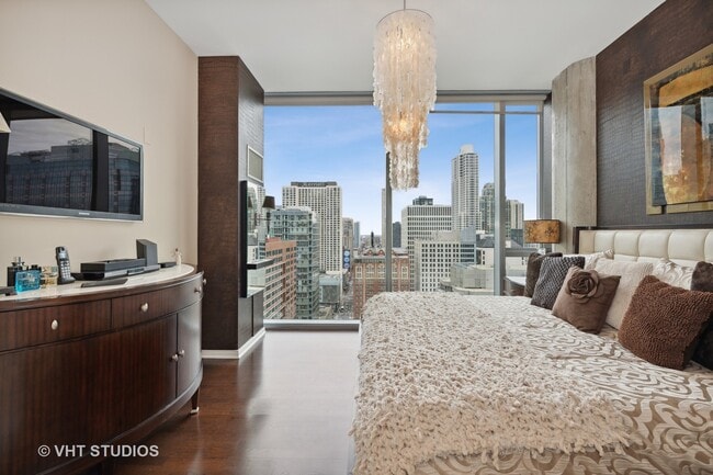 Building Photo - 600 N Fairbanks Ct