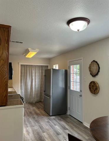 Building Photo - 310 E Beech St