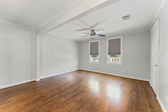 Building Photo - 1204 Shearn St