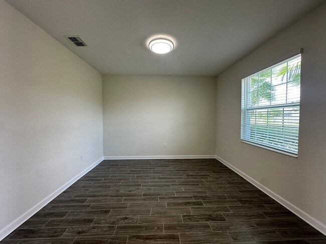 Building Photo - 1616 Oak Blossom Dr