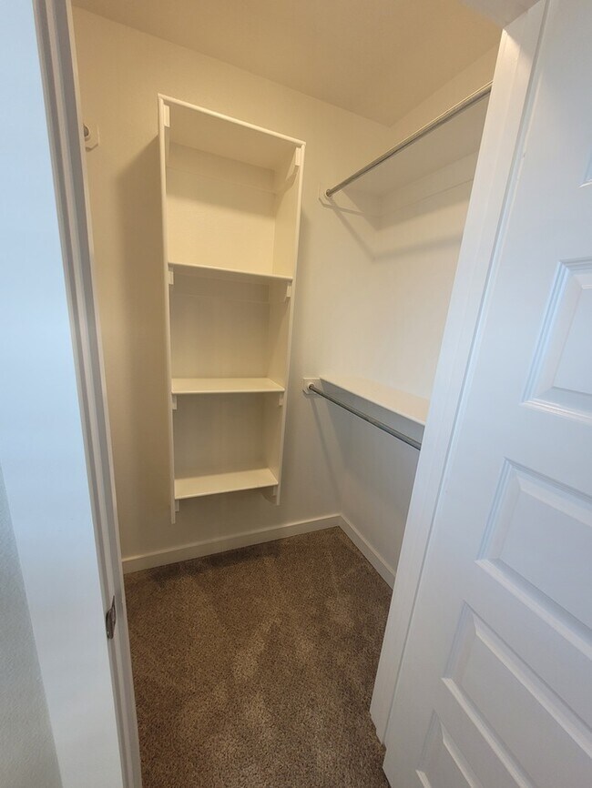 Building Photo - 3 bed 2 bath home in Lone Star Trails subd...