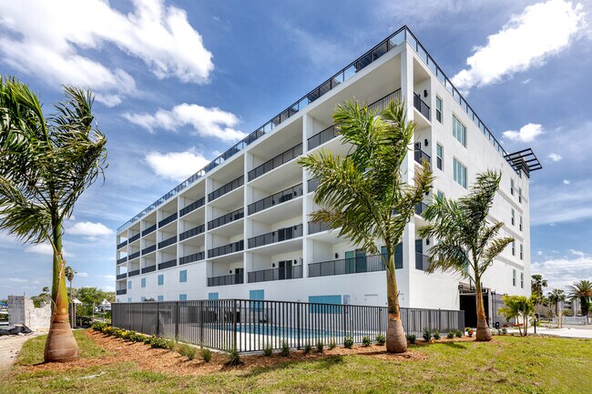 Building Photo - 400 150th Ave