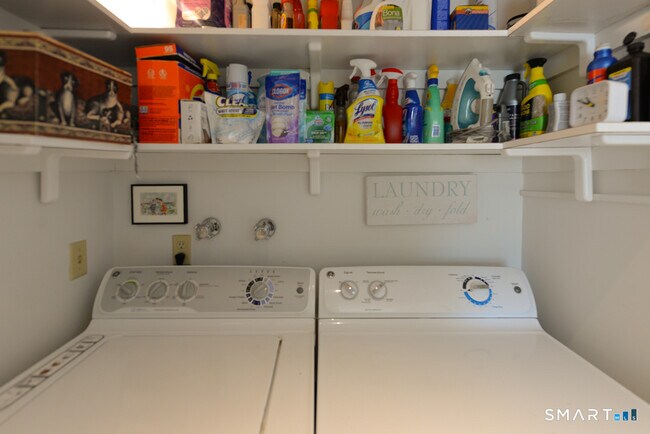 Building Photo - 44 Heritage Vlg