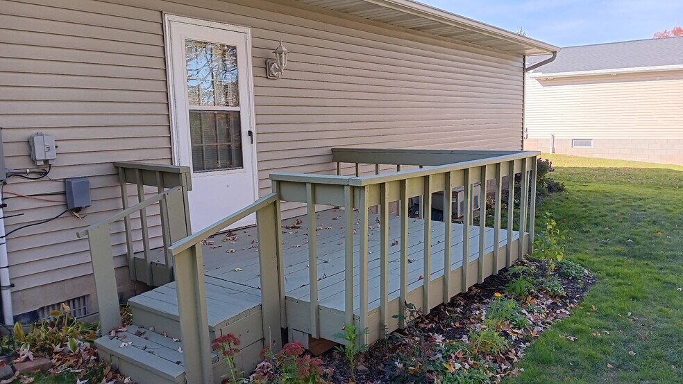 Building Photo - 834 Lauri Jo Ln SW