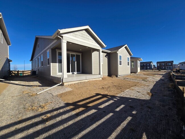 Building Photo - Brand New Aurora Highlands Ranch