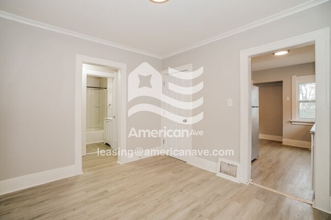 Building Photo - 1736 Mansfield Rd