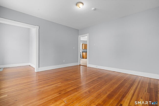 Building Photo - 354 Poplar St