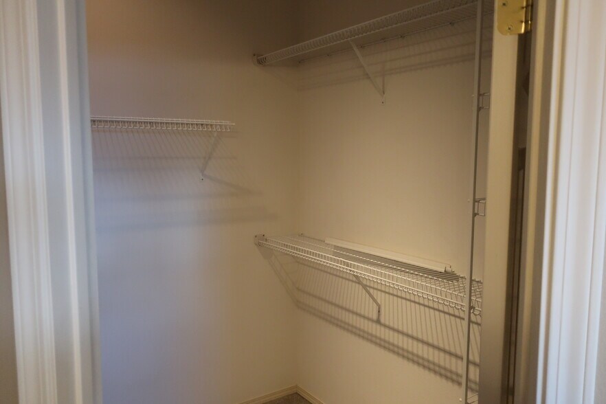 Building Photo - 466 Lower Daniels Dr