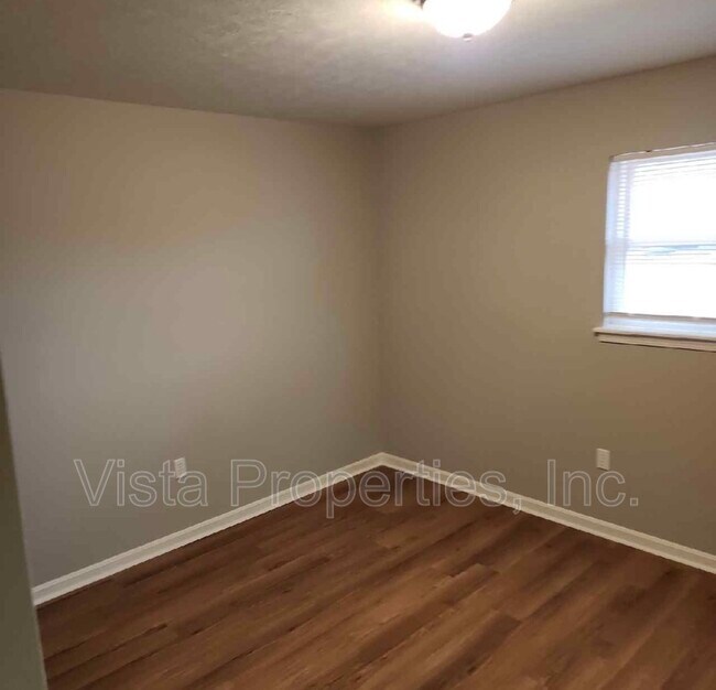 Building Photo - 4908 Saddlebrook Ln