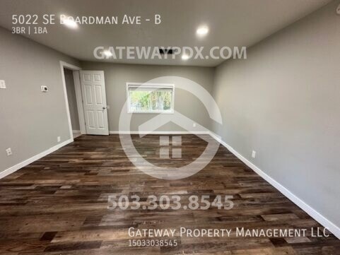 Building Photo - 5022 SE Boardman Ave