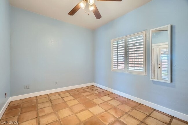 Building Photo - 536 Avenue L