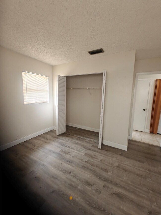 Building Photo - 2933 NW 89th Terrace