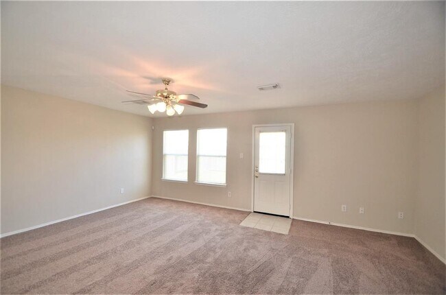 Building Photo - 4915 Winding View Ln