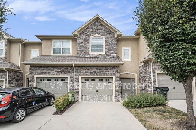 Primary Photo - 15872 Valley View Dr
