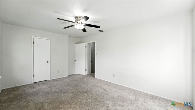 Building Photo - 1024 Mission Dr