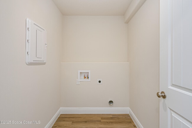 Building Photo - 167 Hidden Woods Pl