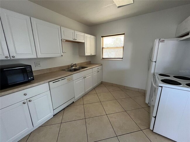 Building Photo - 2154 Inner Cass Cir