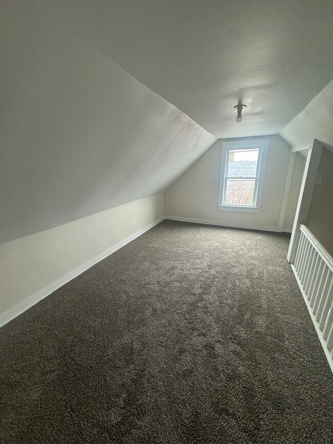 Building Photo - 545 Stokes Ave