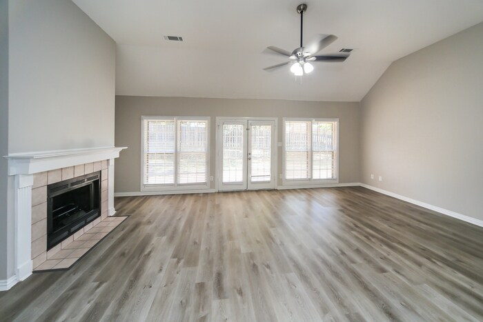 Building Photo - 554 N Sanga Rd