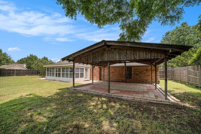Building Photo - Nestled in the heart of Southlake, this beautifully maintained 4-bedroom, 3-bath single-family ho...