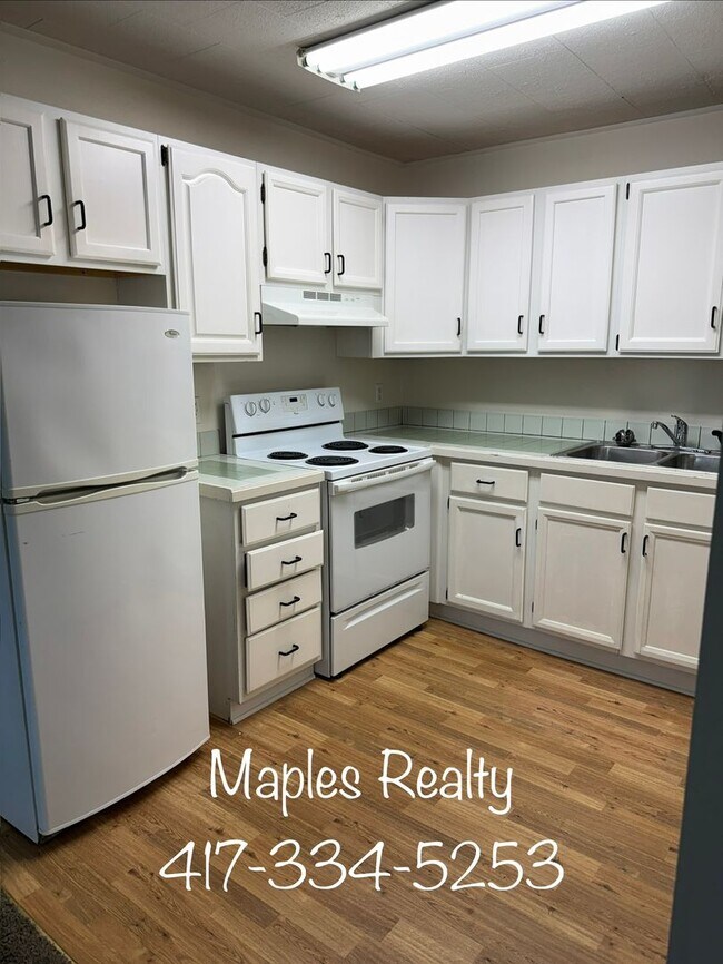 Building Photo - 7133 MO-76