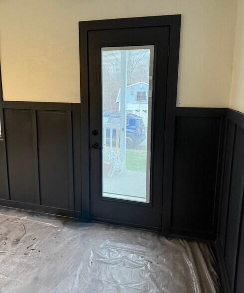 Building Photo - 10 Lincoln St