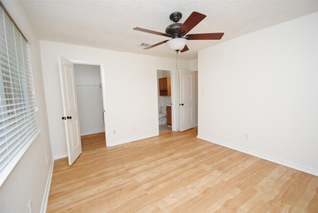 Building Photo - 22619 Leedstown Ln