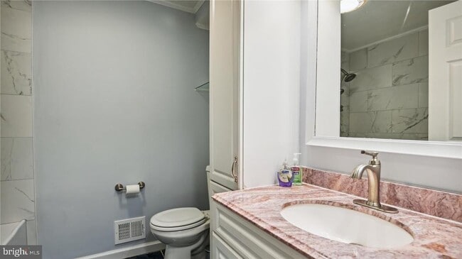 Building Photo - 11573 Hicks Ct