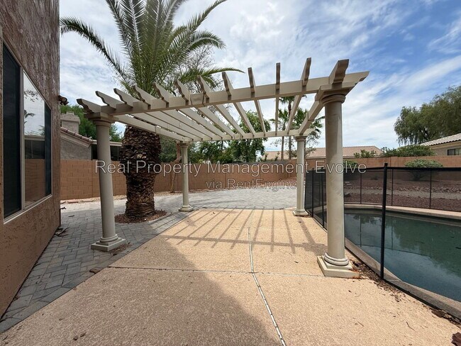 Building Photo - 1234 W Remington Dr