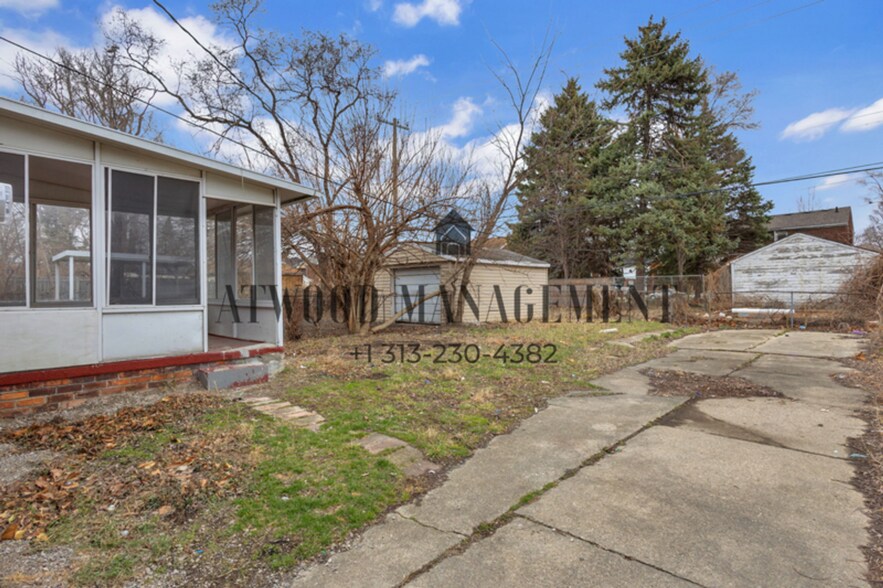 Building Photo - This beautifully updated 3-bedroom, 1-bath single-family home is ready for move-in!
