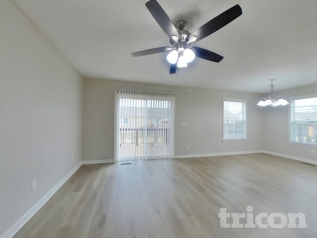 Building Photo - 1820 Elizabeth Ln