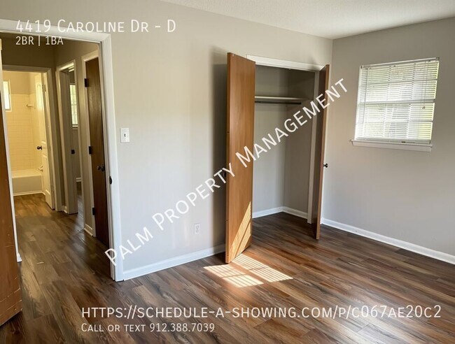Building Photo - 4419 Caroline Dr