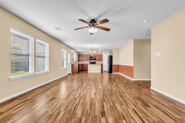 Building Photo - 1608 Pointe Leone